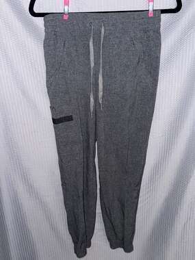WonderWink RENEW Women's Modern Fit Jogger Scrub Pants, Heather Grey, XS Petite